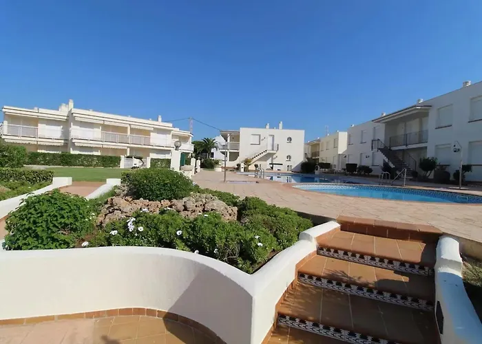Cozy In With Shared Pool *